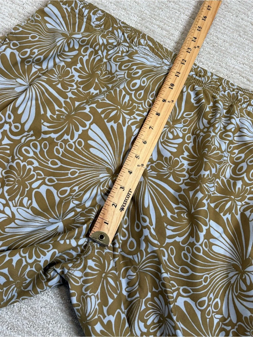 Tommy Bahama Relax Floral Swirl Print Swim Shorts Mens Size 38 Elastic Waist